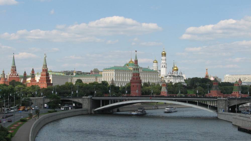 Гидрометцентр спрогнозировал потепление до плюс 13 градусов в Москве в четверг