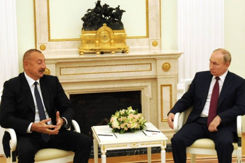 Алиев поздравил Путина с успешно проведёнными выборами в Госдуму