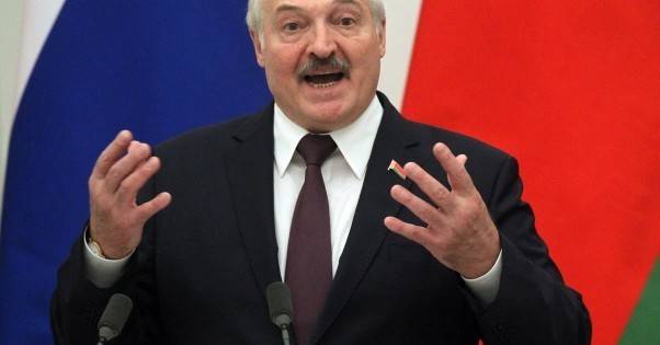 Нас подогревают с юга: Лукашенко решил разместить на границе с Украиной российские ЗРК