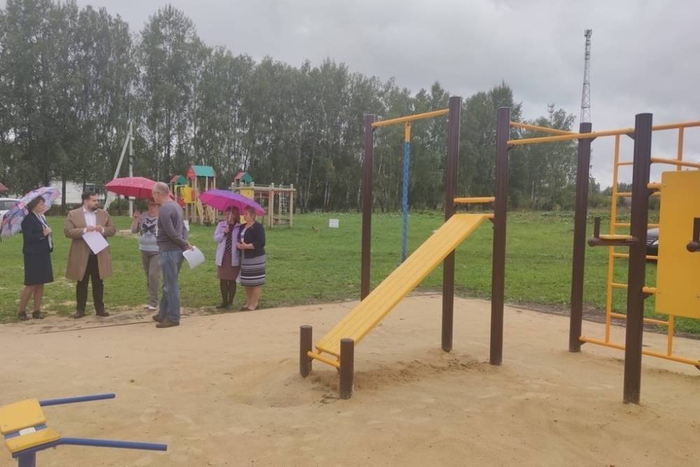 Благодаря старосте в деревне Зубково Белевского района появилась современная спортивная площадка