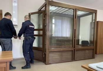 Напавшего на полицейского рецидивиста из Вологды заключили под стражу