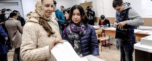 По подсчетам Центризбиркома, “Единая Россия” лидирует в 193 одномандатных округах