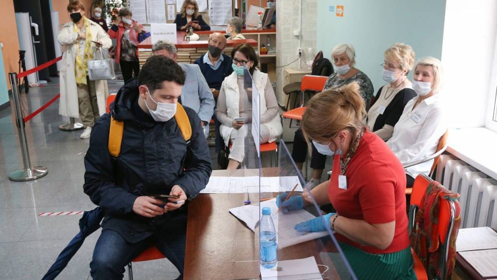 «Грандиозное мероприятие»: иностранные наблюдатели оценили первый день голосования в РФ