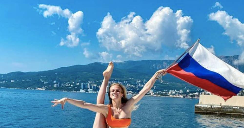 Выступавшая за Украину призер ЧМ показала фото из Крыма с флагом РФ