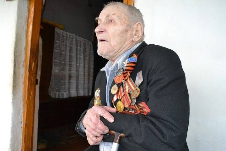 Ветеран из Пронска Василий Старов проголосовал на дому