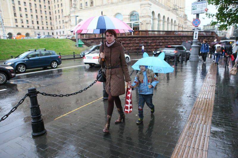 «Двое суток проливных дождей»: москвичам рассказали о погоде в ближайшие дни