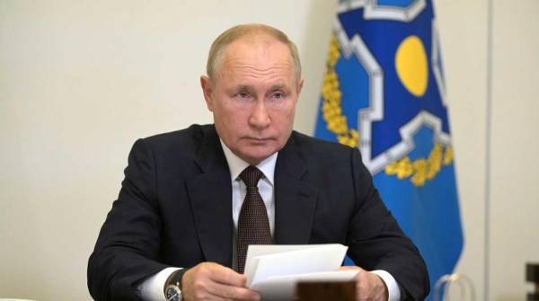 Путин продлил на год контрсанкции против Запада
