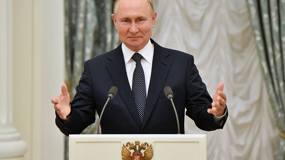 Владимир Путин уходит на самоизоляцию из-за случая COVID-19 в его окружении - пресс-служба Кремля