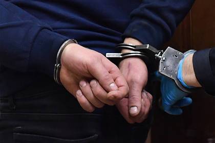 Состоявший в группе наркоторговцев бывший российский полицейский сел на 7 лет