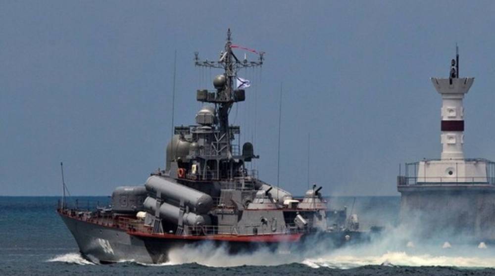 Россия начала военные учения в акватории Черного моря