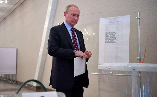 Путин проголосовал онлайн на выборах в Госдуму - Кремль
