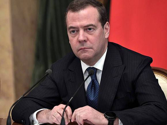 «Приболел»: Медведев вместе с Шойгу и Лавровым не приехал в штаб «Единой России» после выборов