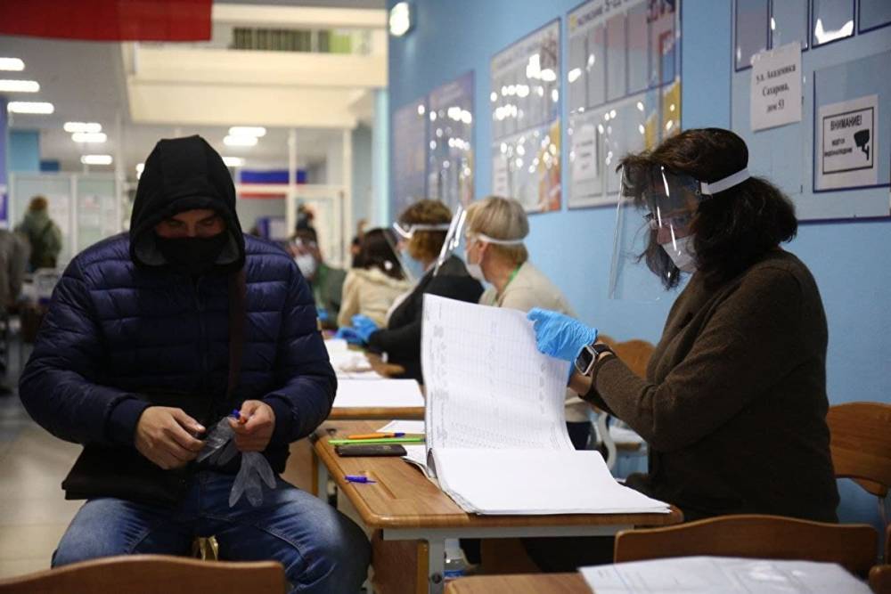 Жительница Екатеринбурга во время выборов узнала о прописанной в ее квартире пенсионерке