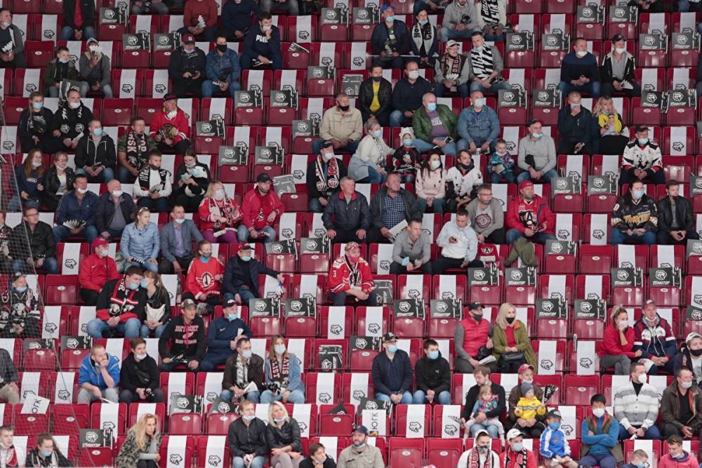 На матчи «Трактора» в Челябинске пустят 3 тыс. зрителей. Но только с QR-кодами