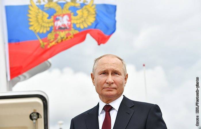 Путин объявил о полном восстановлении экономики РФ после спада из-за COVID