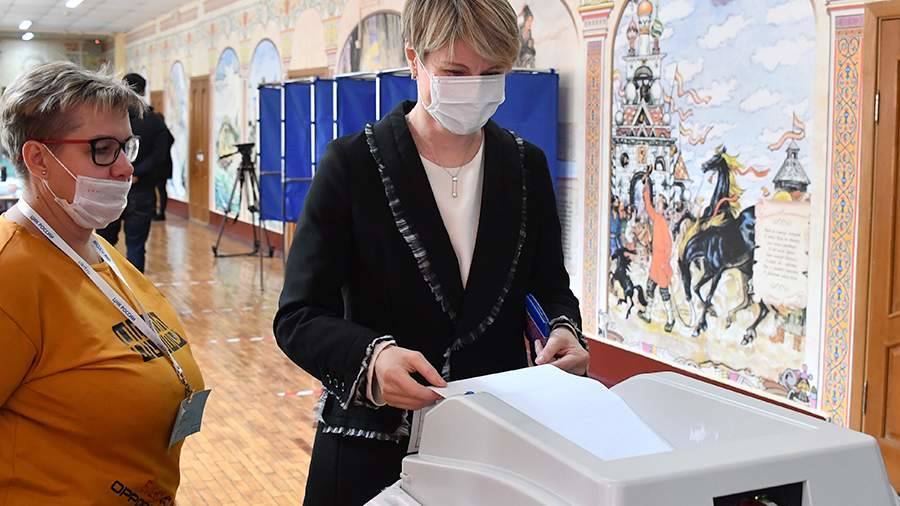 Глава «Сириуса» Шмелева проголосовала на выборах в ГД