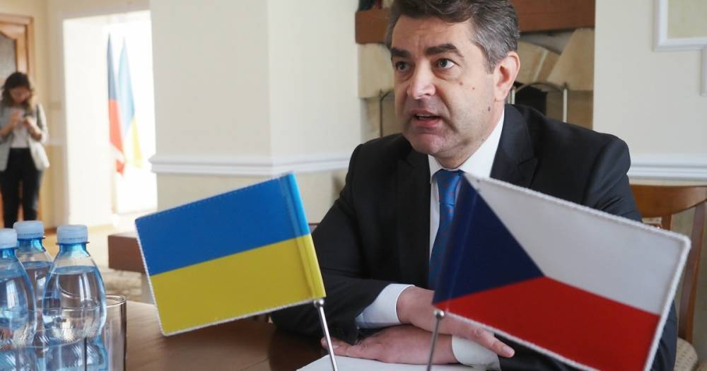 На чехов, которые воевали на Донбассе против Украины, завели около 20 дел, — посол
