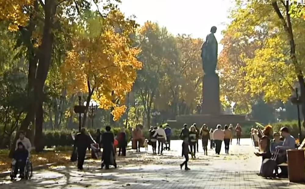 Первые морозы и "бабье лето": народный синоптик рассказал украинцам, какой будет погода в октябре