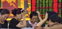 Рынок Гонконга обвалился на угрозе крупнейшего дефолта в истории Китая