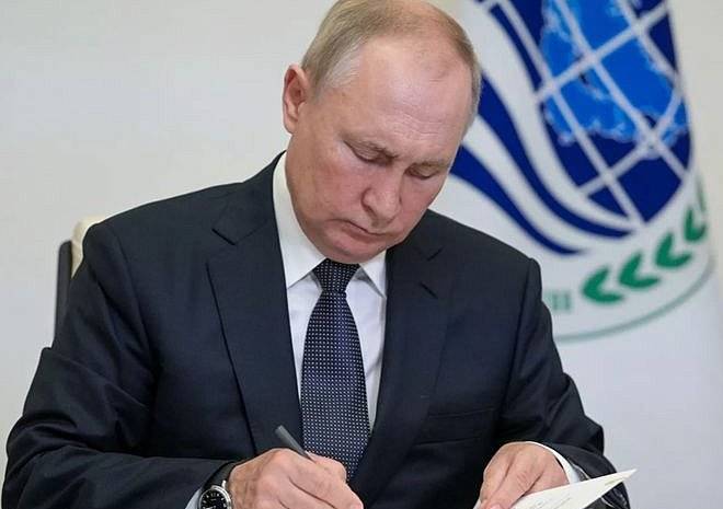 Путин подписал указ о выплате защитникам и жителям блокадного Ленинграда