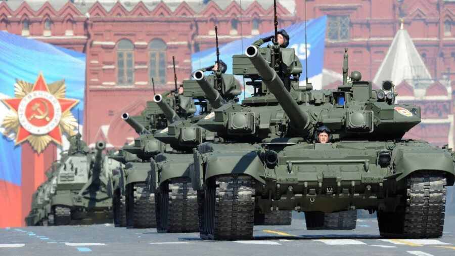 Эксперты Леонков и Подберезкин оценили заявление генерала США о войне с Россией и Китаем