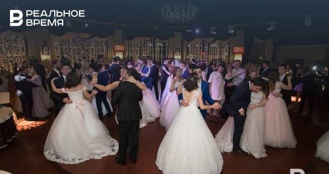 Минниханов сообщил, что количество зарегистрированных браков в Татарстане выросло на треть