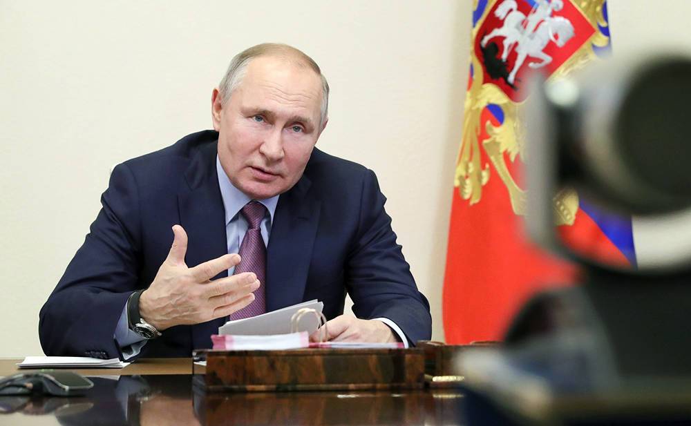 Путин продлил действие российского продовольственного эмбарго.