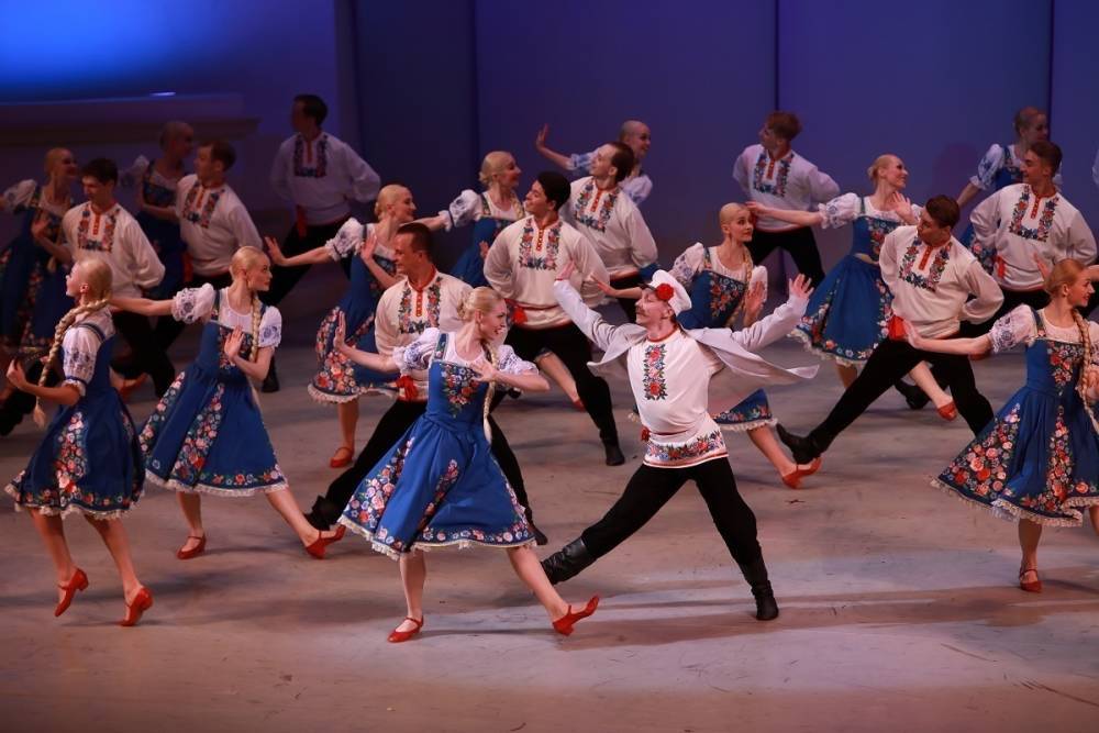 Ансамбль танца Сибири выступит для псковичей во время гастролей