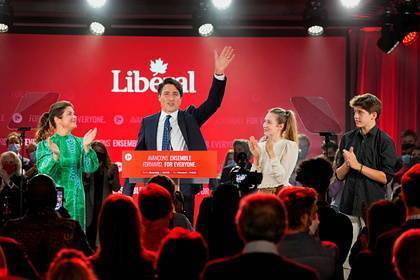 Партия премьера Канады выиграла выборы без получения большинства