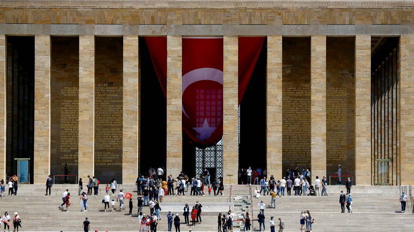 В РСТ прокомментировали новые правила въезда туристов в Турцию