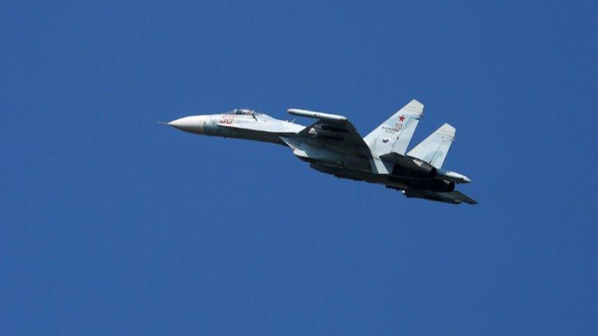 Минобороны США поздравило своих летчиков картинкой с тремя Су-27 в Twitter