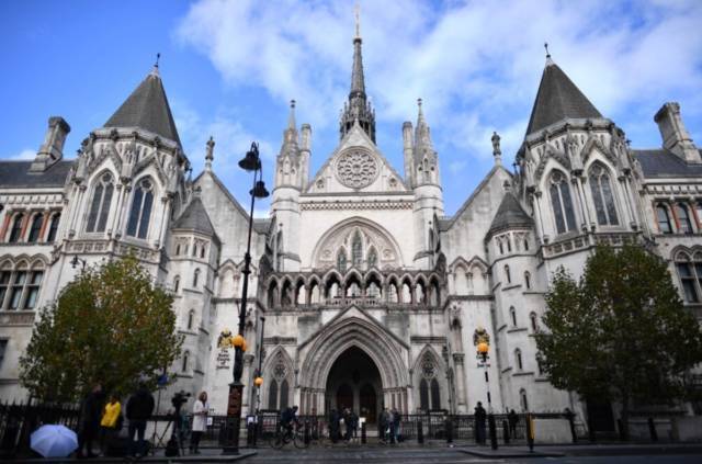 Лондонский суд отклонил иск семьи Суркисов по делу о национализации ПриватБанка