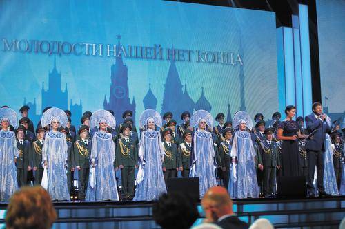 Героям труда посвятят праздник в Кремле