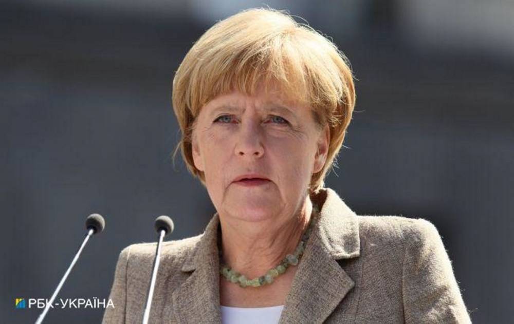 Ситуация сложная, прогресс незначителен: Меркель обсудит "Нормандию" с Макроном
