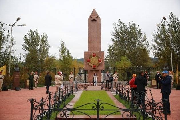Памятники Героям Советского Союза Григорию Штерну и Якову Смушкевичу открыли в Чите