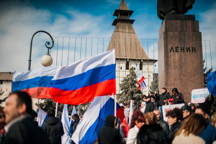 В Астрахани открылись избирательные участки