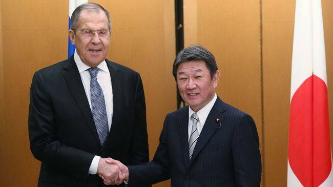 Глава МИД Японии предъявил претензии по поводу Курил на встрече с Лавровым