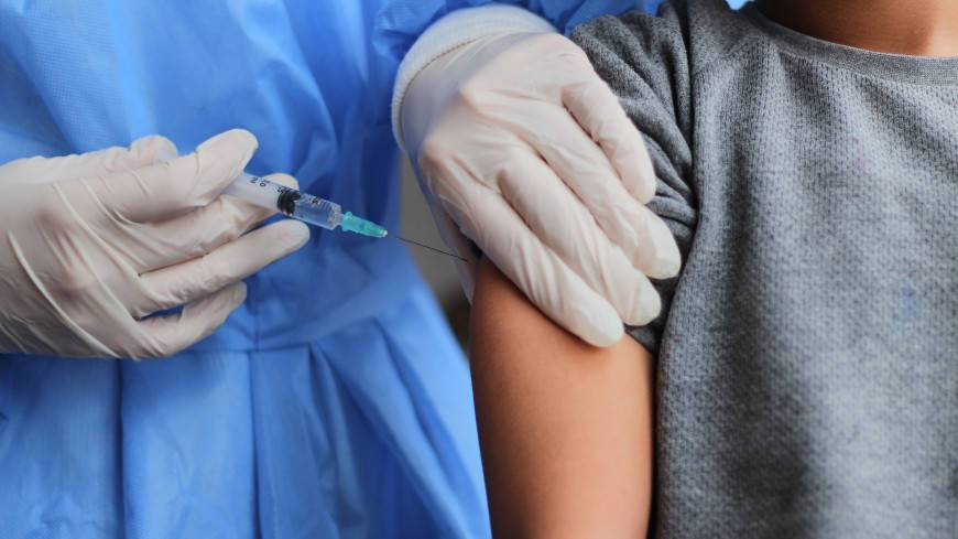 Прививка от гриппа: на Ямале до конца года вакцинируют 110 тысяч детей
