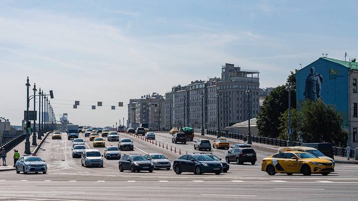 Ремонт 15 мостовых сооружений завершили в Москве