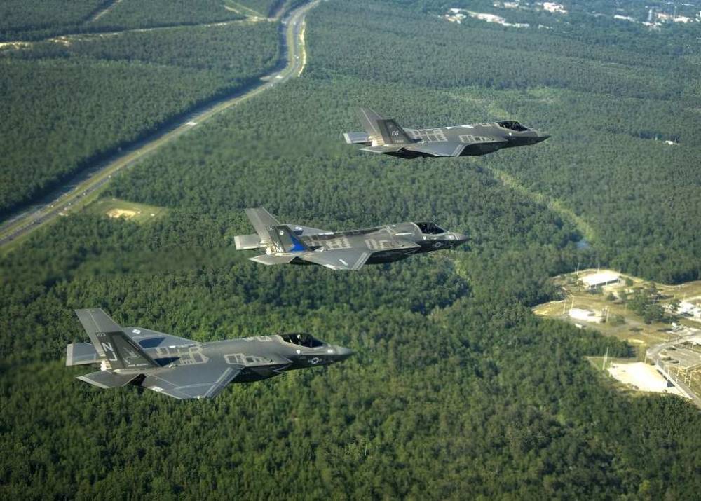 Вильсбах: Пентагон перебросит в Австралию боевые самолёты для сдерживания Китая
