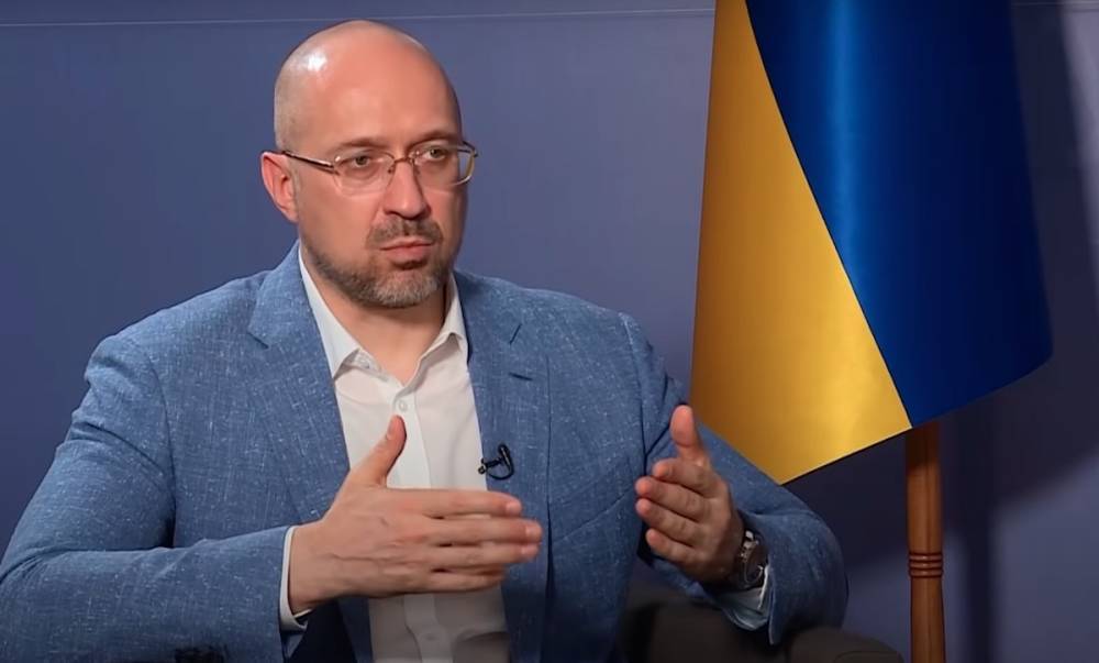 Отопительный сезон в Украине: премьер Шмыгаль рассказал, что будет с ценами на газ, тепло и субсидиями