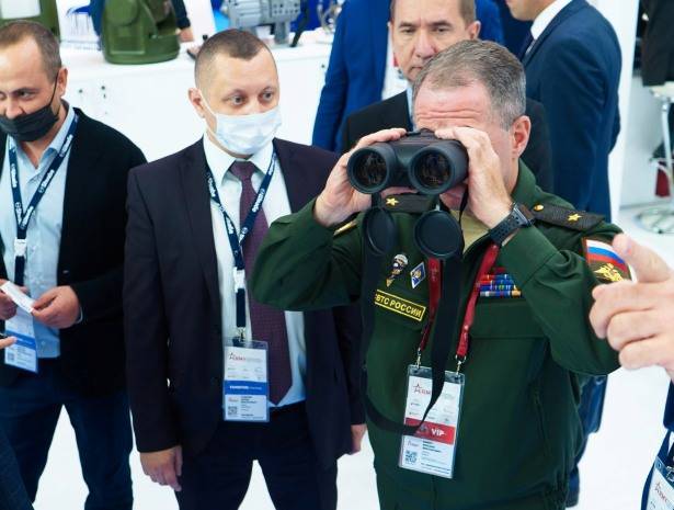 Военно-морской флот Российской Федерации получит новые бинокли