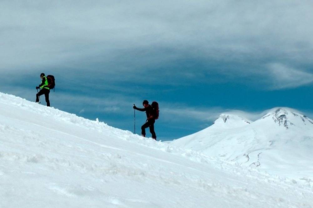 Минздрав рассказал о состоянии альпинистов, пострадавших на Эльбрусе