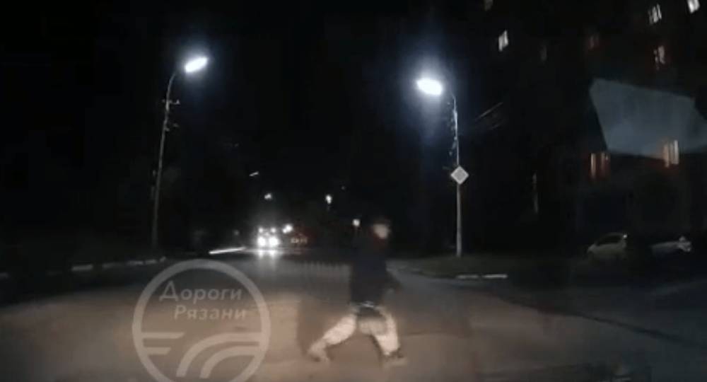 В Сети появилось видео смертельного наезда на пешехода на улице Новой