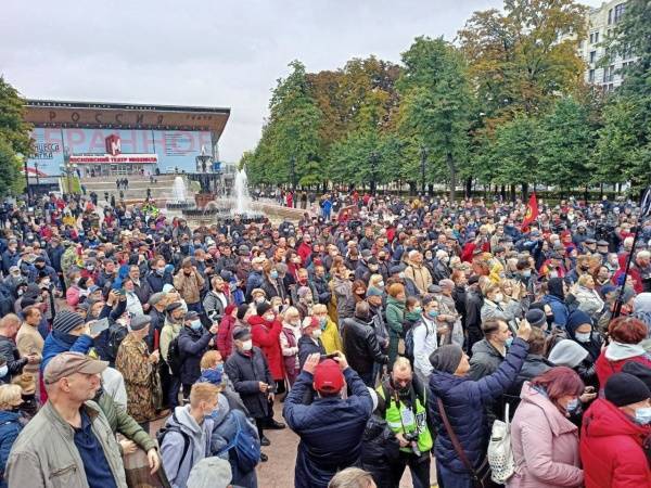 В Москве участники народного схода потребовали отменить рабство - электронное голосование