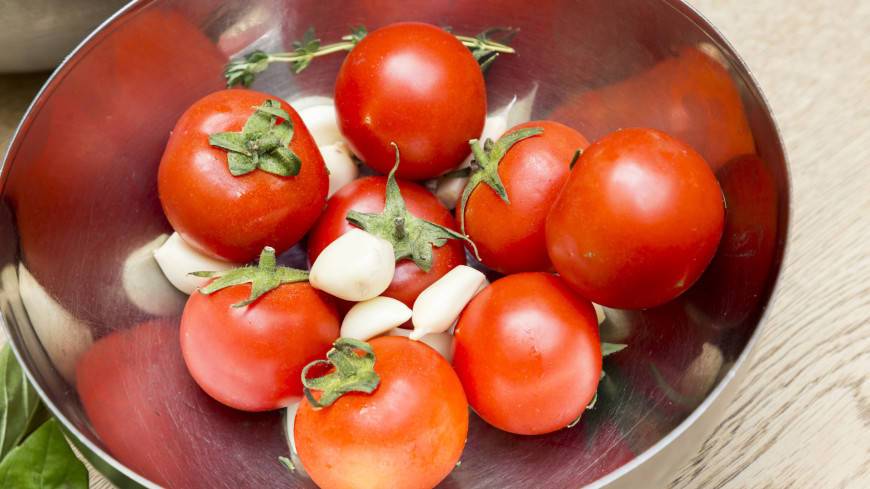 Диетолог объяснила, кому нельзя употреблять томаты