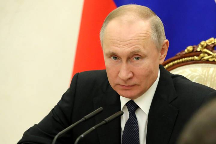 Путин оценил необходимость ликвидации Рособрнадзора