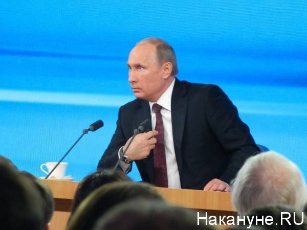 Путину во время встречи с главами партий новой Госдумы предложили создать единый федеральный оклад для учителей