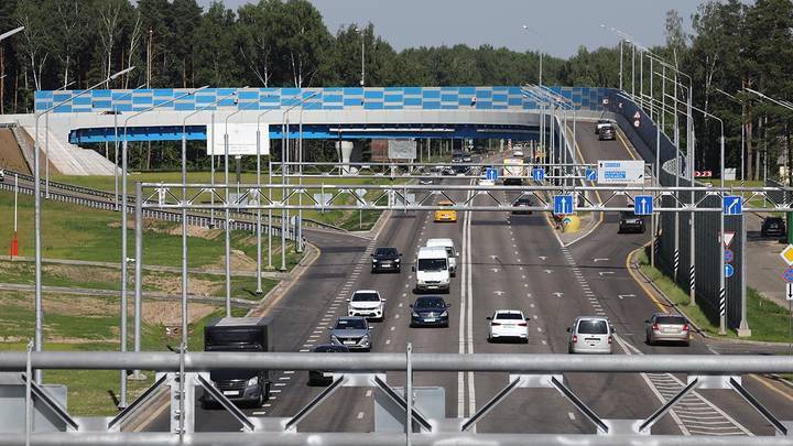 Движение восстановлено после столкновения двух автомобилей на МКАД