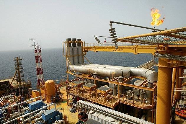 Иран и Венесуэла договорились о взаимном экспорте нефти